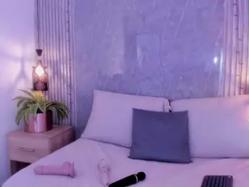 Bongacams Best live sex cam show of Emili-Hot