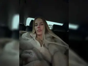 Bongacams Watch Live Sex Cams of blondinochkaa