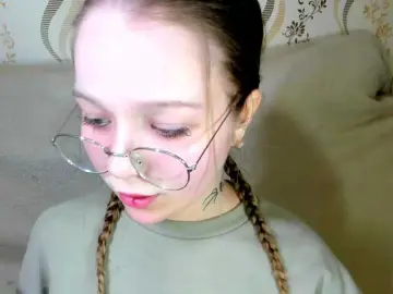 Bongacams Watch Live Sex Cams of MelMooon