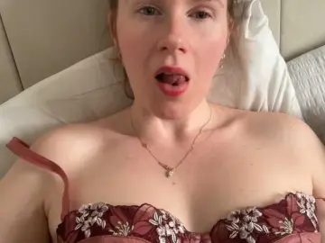 Bongacams Private Sex Chat of REDHEADROSIE