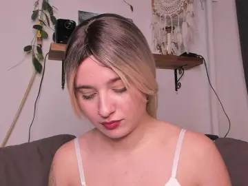 Bongacams Sex Cam of PinkiKitttti