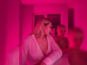 Bongacams Live Sex Cam of James-Eva0