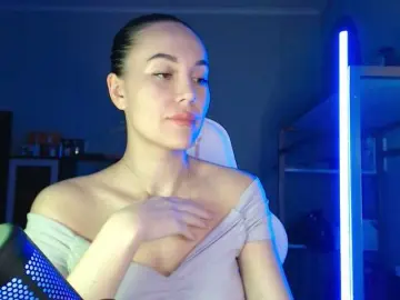 Bongacams Live Sex Cam of QWEENII