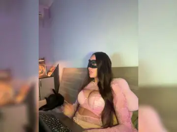 Bongacams Free Live Porn of QWEENII