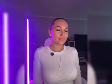 Bongacams Adult Webcam of QWEENII