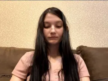 Bongacams Watch Live Sex Cams of AideLandaker