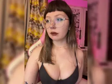 Bongacams Sex Cam of henby-streams