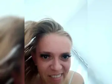 Bongacams Live Sex Cam of AstahichAlena