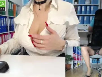 Bongacams Nude Webcam of legsoffice