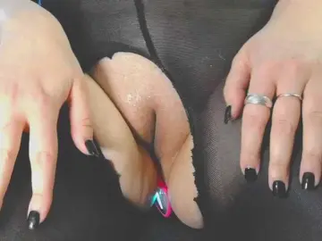 Bongacams Live Sex Cam of Embrina