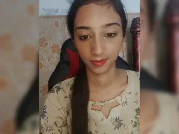 Bongacams Nude Webcam of AlinaPopy
