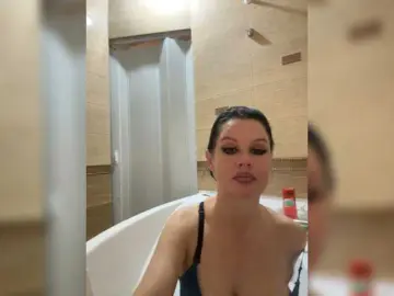 Bongacams Watch Live Sex Cams of RoyalBreasts