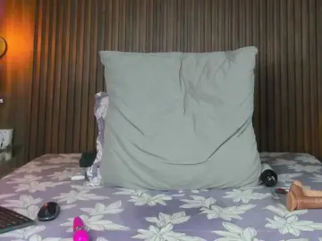 Bongacams Live Sex Cam of RubyOrtiiz