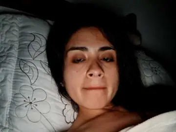 Bongacams Nude Webcam of LatinaFit