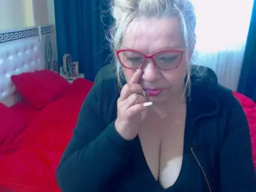 Bongacams Free Live Porn of SonyaHotMilf