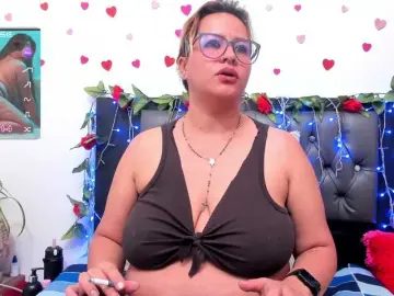 Bongacams Nude Webcam of hazeel34