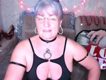 Bongacams Watch Live Sex Cams of siberianberry