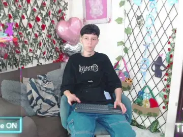 Bongacams Sex Cam of LiamBrown09