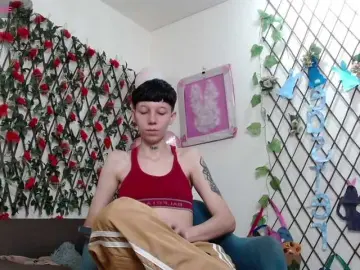 Bongacams Sex Cam of LiamBrown09