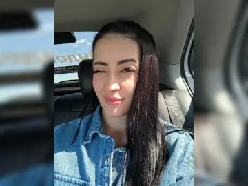 Bongacams Free Porn Cam of CrazyPussy07