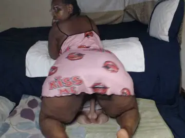 Bongacams Sex Cam of Prettybkack25