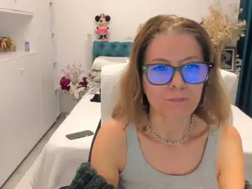 Bongacams Watch Live Sex Cams of SalomeJade