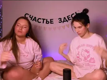 Bongacams Watch Live Sex Cams of -naomisweet-