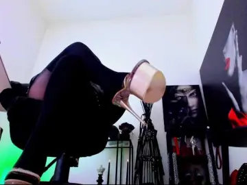 Bongacams Sex Cam of Mistress-Marilyn