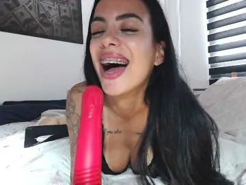 Bongacams Free Porn Cam of SrtaJhenny