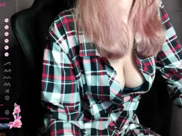 Bongacams Adult Video Chat of ScarletWitch666