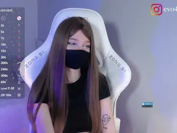 Bongacams Watch Live Sex Cams of Evo4kaStorm