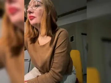 Bongacams Nude Webcam of Pink-Lips