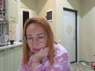 Bongacams Free Porn Cam of Pink-Lips