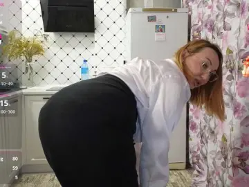 Bongacams Free Porn Cam of Pink-Lips