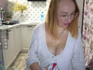 Bongacams Sex Chat of Pink-Lips