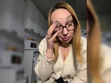 Bongacams Best live sex cam show of Pink-Lips