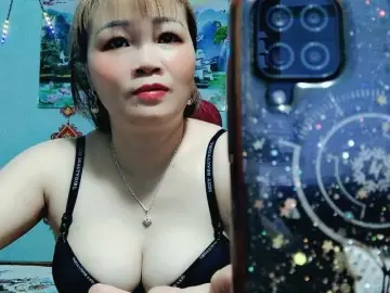 Bongacams Best live sex cam show of Linhanhsex2k
