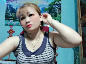 Bongacams Free Porn Cam of Linhanhsex2k