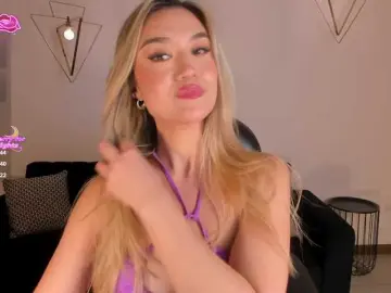 Bongacams Sex Cam of RebeccaHudson