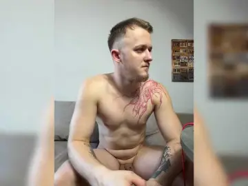 Bongacams Watch Live Sex Cams of AlexAndPole