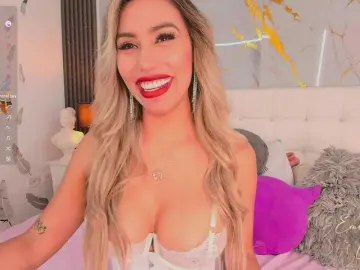 Bongacams Adult Webcams of EmilyLeah