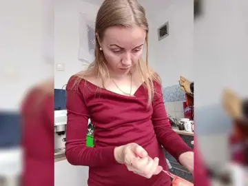 Bongacams Live Sex Cam of Alenushka888