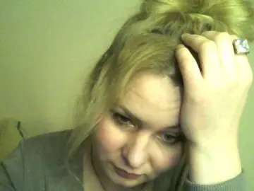 Bongacams Free Porn Cam of HollyLaPretty