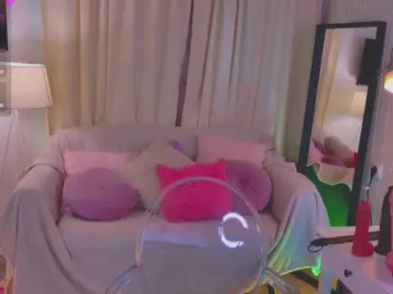 Bongacams Watch Live Sex Cams of CrazyWine