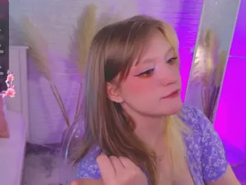 Bongacams Watch Live Sex Cams of CrazyWine