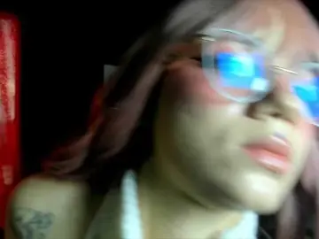 Bongacams Live Sex Cam of petitemila