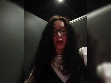 Bongacams Watch Live Sex Cams of Annanas