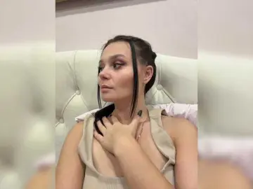 Bongacams Nude Webcam of Paratrax