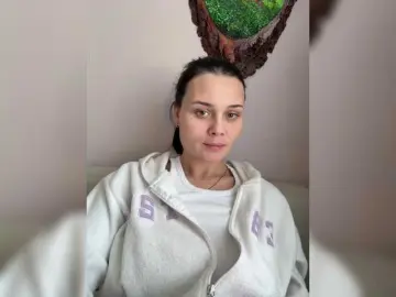 Bongacams Watch Live Sex Cams of Paratrax