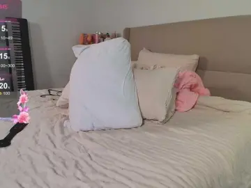 Bongacams Live Sex Cam of Liloshroxy